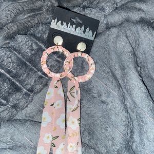 Fabric earrings can be work tied or straight